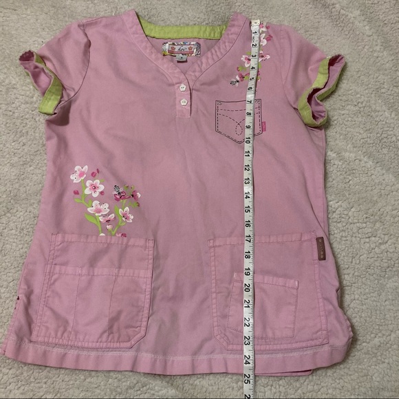 Koi pink bee/floral scrub top - Picture 6 of 8